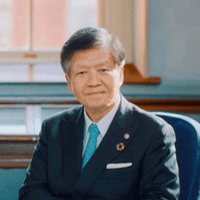 熊本大学様_学長写真1